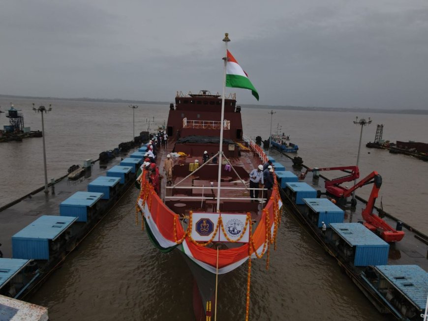 गोवा शिपयार्डने स्वतः निर्माण केलेल्या महाकाय त्रिपुट शिपच्या जलावरण समारंभास पाहुणा म्हणून उपस्थित राहण्याचं भाग्य लाभलं : ॲड. दीपक पटवर्धन