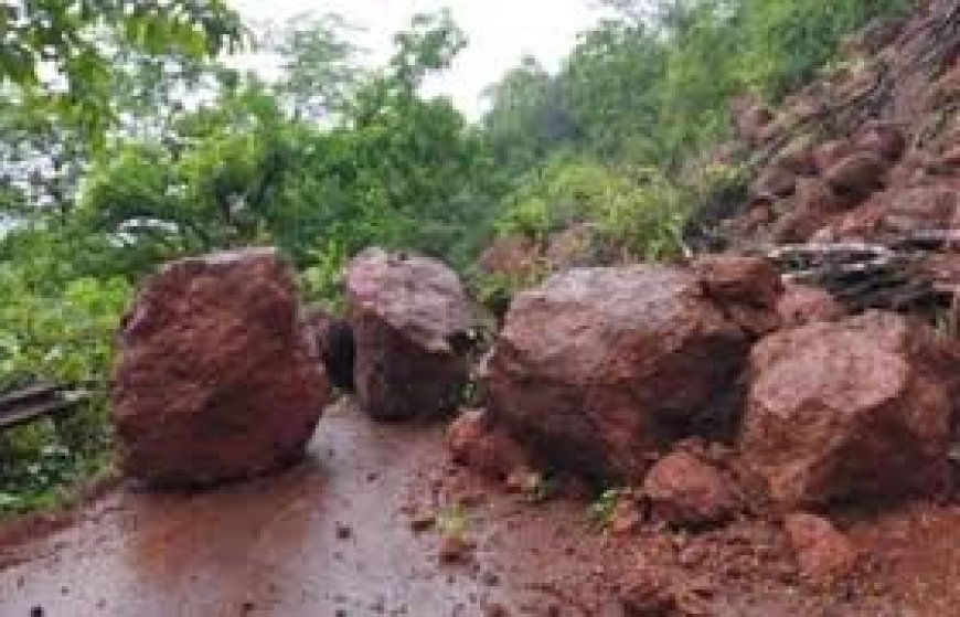 चिपळूण ते रत्नागिरी मार्गावर दरडी कोसळण्याचा धोका; महामार्गाची दुरवस्था