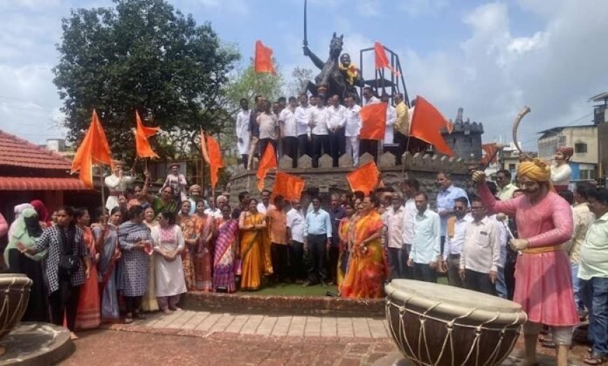 छ. शिवरायांच्या पुतळा कोसळल्याच्या निषेधार्थ रत्नागिरीत महाविकास आघाडीची निदर्शने