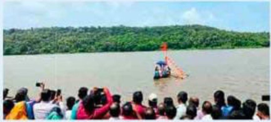 रत्नागिरी : गावडेआंबरेत  देवीच्या पागेची होडी सोडून मच्छीमारीला सुरुवात करण्याची परंपरा