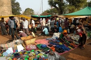 p-56144-weekly-market