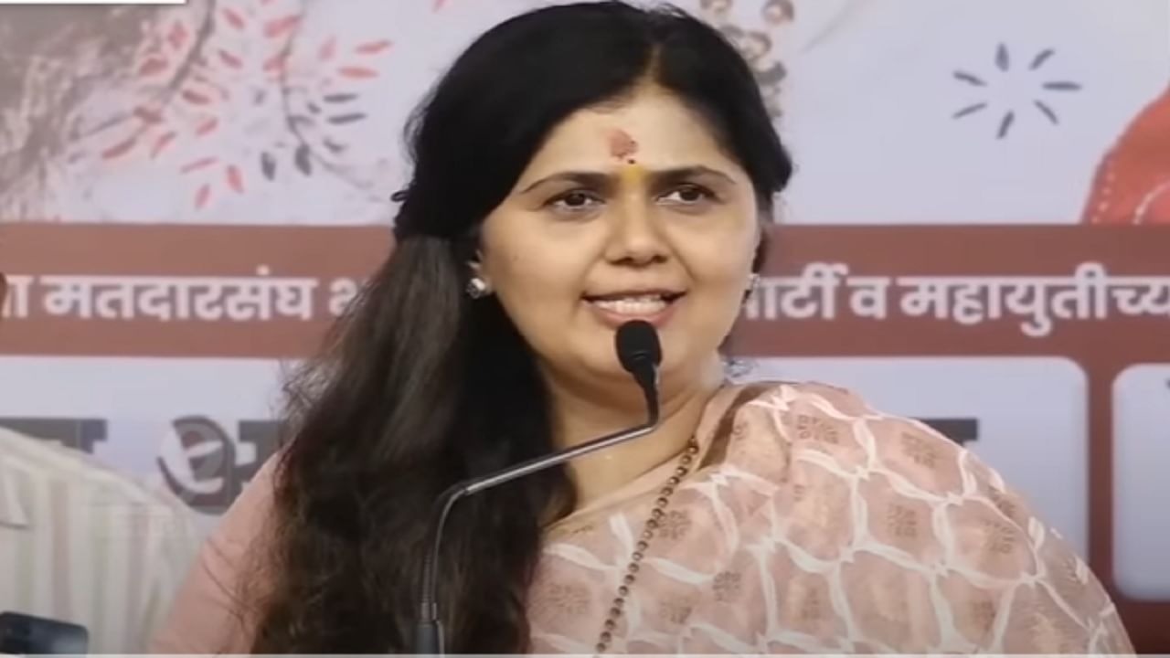 Your real brother gives Rs 500, but CM gives triple: Pankaja Munde