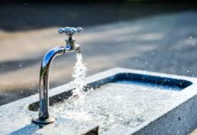 Tivdi Village Water Crisis : सह्याद्रीच्या कुशीतील तिवडी गावाचा २० वर्षांचा पाण्याचा प्रश्न मिटणार; वन विभाग अन् कॉर्पोरेट सीएसआरचा ऐतिहासिक पुढाकार