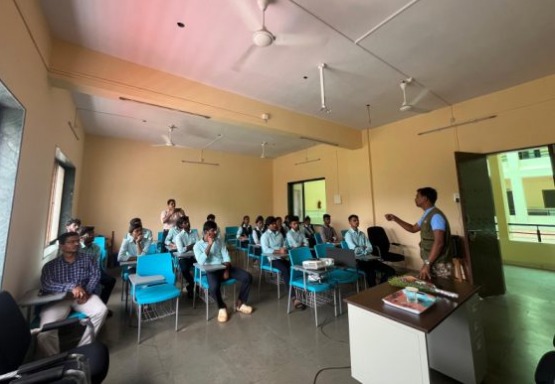 c3f8b341-e0fb-4176-9841-acd0967c4e11