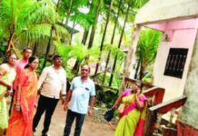 गुहागरमध्ये मुसळधार पावसाचा तडाखा; नगराध्यक्षा नीता मालप यांच्याकडून नुकसानग्रस्त भागाची प्रत्यक्ष पाहणी