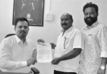 रत्नागिरी: साळवी स्टॉप येथील बसथांबा कमानीजवळ हलवण्याची मागणी; शिवसेना (उबाठा)तर्फे मुख्याधिकाऱ्यांना निवेदन