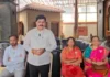 ‘अखंड भारत : १२ वर्षांची विकासगाथा’ पुस्तिकेचे चिपळूणला वितरण