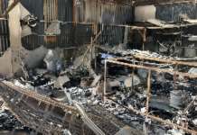 Ratnagiri Kuwarbav Fire: कुवारबाव येथील गणेश कॉलनीत मध्यरात्री भीषण आग; फर्निचर दुकान, गॅरेजसह ३ दुकाने जळून खाक