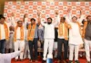 Shiv Sena UBT Supreme Court Notice: शिंदे गटात गेलेल्या शिवसेनेच्या ६ फुटीर खासदारांना सुप्रीम कोर्टाची नोटीस; २ आठवड्यांत उत्तर देण्याचे आदेश