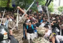 दिल्लीतील लाठीचाराचे महाराष्ट्रात तीव्र पडसाद: वंचित बहुजन आघाडीकडून २३ जुलैला ‘महाराष्ट्र बंद’ची हाक; उद्धव ठाकरे दिल्लीला रवाना होणार
