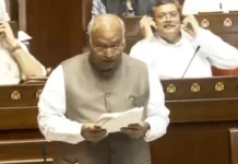 Rajya Sabha Hungama On Manusmriti: राज्यसभेत ‘मनुस्मृती’वरून जोरदार राडा; खर्गे यांनी केली थेट अमित शाह यांच्या राजीनाम्याची मागणी