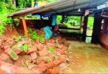 Guhagar Rain Updates: गुहागर तालुक्यात मुसळधार: आरे येथे संरक्षक भिंत कोसळली, जनजीवन विस्कळीत