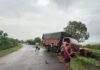 दापोलीतील हर्णे-आंजर्ले बायपास रोडवर भीषण अपघात; आयशर टेम्पोच्या धडकेत ३२ वर्षीय दुचाकीस्वाराचा जागीच मृत्यू