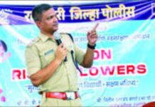 Mission Rising Flowers Ratnagiri: ‘मिशन रायझिंग फ्लॉवर्स’द्वारे विद्यार्थ्यांमध्ये सुरक्षिततेची जनजागृती; मुकुल माधव विद्यालय व पटवर्धन हायस्कूलमध्ये उपक्रम