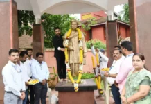 Lokmanya Tilak Death Anniversary Ratnagiri: लोकमान्य बाळ गंगाधर टिळक यांच्या पुण्यतिथीनिमित्त जिल्हाधिकारी मनुज जिंदल यांच्याकडून जन्मस्थळी अभिवादन