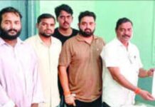 चिपळूण: बस थांब्यावर एसटी थांबत नसल्याने विद्यार्थी त्रस्त; ठाकरे शिवसेनेचे प्रशासनाला निवेदन
