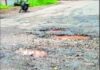 Guhagar Chiplun Highway: गुहागर-चिपळूण मार्गावर खड्ड्यांचे साम्राज्य; सिमेंट काँक्रीटच्या रस्त्यावरही पडल्या मोठ्या भेगा