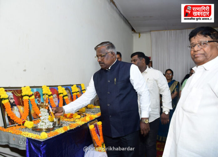 तक्षशिला पतसंस्था आर्थिक प्रगती: संस्थेचा एकूण व्यवहार २८ कोटींवर; ठेवींनी ओलांडला २१ कोटींचा टप्पा तक्षशिला पतसंस्था आर्थिक प्रगती: संस्थेचा एकूण व्यवहार २८ कोटींवर; ठेवींनी ओलांडला २१ कोटींचा टप्पा