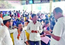Guhagar Bus Stand: गुहागरातील आगारामध्ये विद्यार्थी, प्रवाशांचे हाल; मध्यस्थीनंतर एसटी वाहतूक पूर्ववत