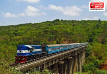 Konkan Railway Special: चाकरमान्यांच्या प्रवासासाठी मुंबई सीएसएमटी ते सावंतवाडी रोड दरम्याने २ विशेष गाड्या धावणार Konkan Railway Special: चाकरमान्यांच्या प्रवासासाठी मुंबई सीएसएमटी ते सावंतवाडी रोड दरम्याने २ विशेष गाड्या धावणार