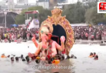 Lalbaugcha Raja Visarjan: लालबागच्या राजाचे गिरगाव चौपाटीवर भावूक वातावरणात विसर्जन; २२ तासांच्या मिरवणुकीनंतर लाडक्या बाप्पाला निरोप Lalbaugcha Raja Visarjan: लालबागच्या राजाचे गिरगाव चौपाटीवर भावूक वातावरणात विसर्जन; २२ तासांच्या मिरवणुकीनंतर लाडक्या बाप्पाला निरोप