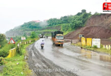 Landslide Risk on Ratnagiri Nagpur Highway: पन्हाळा ते हातखंबा दरम्यान भूस्खलनाचा गंभीर धोका; डोंगरांची कापाकापी आणि वृक्षतोड ठरतेय घातक Landslide Risk on Ratnagiri Nagpur Highway: पन्हाळा ते हातखंबा दरम्यान भूस्खलनाचा गंभीर धोका; डोंगरांची कापाकापी आणि वृक्षतोड ठरतेय घातक
