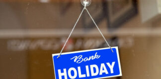 Maharashtra Bank Holidays October 2026: ऑक्टोबर महिन्यात बँकांना १६ दिवस सुट्ट्या; महाराष्ट्रात तब्बल ८ दिवस बँका बंद राहणार