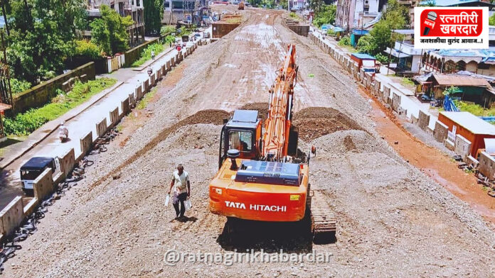 Mumbai Goa Highway Cost Escalation RTI: मुंबई-गोवा महामार्गाचा खर्च ५,५०० कोटींनी वाढला; आरटीआयमधून धक्कादायक माहिती उघड Mumbai Goa Highway Cost Escalation RTI: मुंबई-गोवा महामार्गाचा खर्च ५,५०० कोटींनी वाढला; आरटीआयमधून धक्कादायक माहिती उघड
