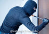 Nanar Housebreak Incident: नाणारमध्ये भरदिवसा घरफोडी; चांदीचे मौल्यवान साहित्य लांबवले Nanar Housebreak Incident: नाणारमध्ये भरदिवसा घरफोडी; चांदीचे मौल्यवान साहित्य लांबवले