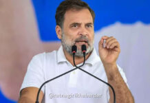 Rahul Gandhi CWC Meeting Statement: “देशाची संपूर्ण निवडणूक प्रणाली फिक्स!”; राहुल गांधींचा निवडणूक आयोगासह मोदी सरकारवर जोरदार हल्लाबोल Rahul Gandhi CWC Meeting Statement: "देशाची संपूर्ण निवडणूक प्रणाली फिक्स!"; राहुल गांधींचा निवडणूक आयोगासह मोदी सरकारवर जोरदार हल्लाबोल