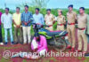 Ratnagiri Crime News: काजरघाटी धारेवर २.१० किलो गांजासह एकाला अटक; १ लाख ८० हजारांचा मुद्देमाल जप्त Ratnagiri Crime News: काजरघाटी धारेवर २.१० किलो गांजासह एकाला अटक; १ लाख ८० हजारांचा मुद्देमाल जप्त