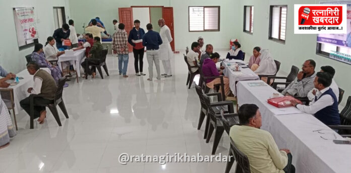 Ratnagiri Health Checkup Movement: गणेशोत्सवात चाकरमान्यांच्या आरोग्यासाठी रत्नागिरीत १६ वैद्यकीय पथके तैनात; ४३५ प्रवाशांची तपासणी Ratnagiri Health Checkup Movement: गणेशोत्सवात चाकरमान्यांच्या आरोग्यासाठी रत्नागिरीत १६ वैद्यकीय पथके तैनात; ४३५ प्रवाशांची तपासणी