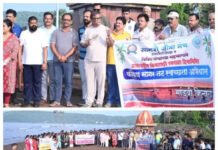 Ratnagiri News: आंतरराष्ट्रीय सागरी किनारा स्वच्छता दिनानिमित्त १३ किनाऱ्यांवर स्वच्छता मोहीम; १५ टन कचरा संकलित Ratnagiri News: आंतरराष्ट्रीय सागरी किनारा स्वच्छता दिनानिमित्त १३ किनाऱ्यांवर स्वच्छता मोहीम; १५ टन कचरा संकलित