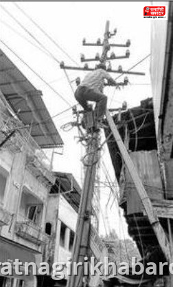 Sangameshwar BSNL News: संगमेश्वर बाजारपेठेतील बंद व वापराविना पडलेल्या BSNL केबल अखेर हटविल्या! Sangameshwar BSNL News: संगमेश्वर बाजारपेठेतील बंद व वापराविना पडलेल्या BSNL केबल अखेर हटविल्या!