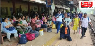 Sangameshwar Railway Station Rat Protest: एक्स्प्रेस गाड्यांच्या थांब्यासाठी संगमेश्वर स्थानकावर उंदीरमामाचे अनोखे आंदोलन