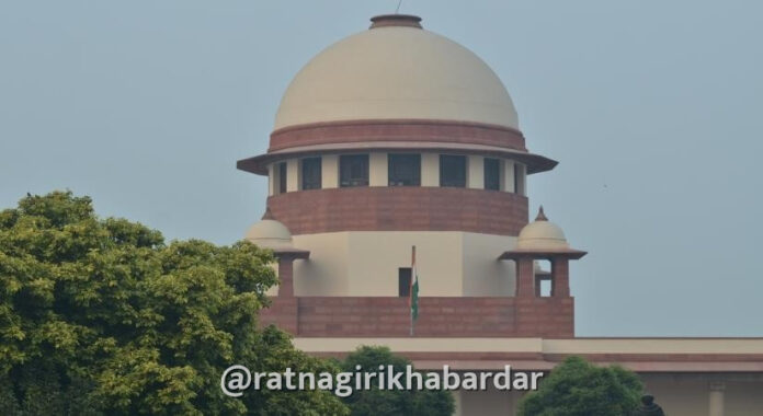Social Media Ban for Minors News: अल्पवयीन मुलांच्या सोशल मीडिया वापराबाबत सर्वोच्च न्यायालयाचे केंद्र सरकारला कठोर निर्देश Social Media Ban for Minors News: अल्पवयीन मुलांच्या सोशल मीडिया वापराबाबत सर्वोच्च न्यायालयाचे केंद्र सरकारला कठोर निर्देश