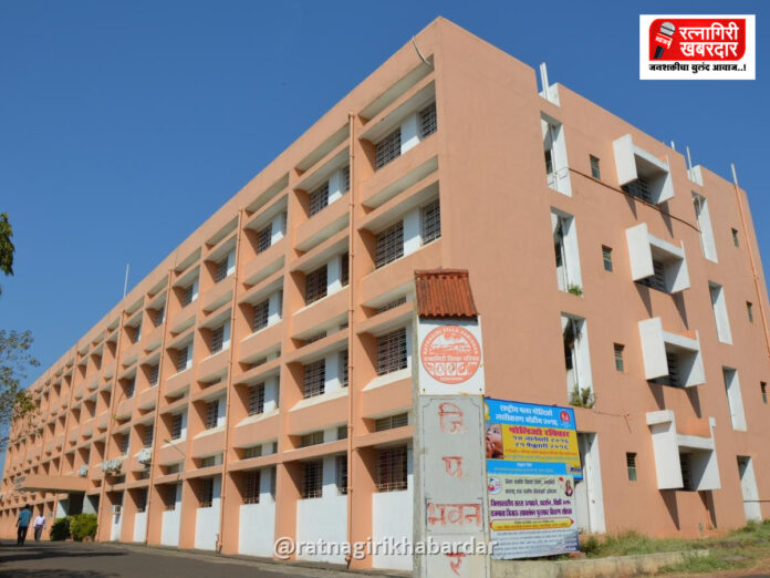 TET Scam: टीईटी घोटाळ्यातील १३ उमेदवारांचे शिक्षक भरतीसाठी अर्ज; सायबर क्राईमच्या अहवालानंतर चित्र स्पष्ट होणार TET Scam: टीईटी घोटाळ्यातील १३ उमेदवारांचे शिक्षक भरतीसाठी अर्ज; सायबर क्राईमच्या अहवालानंतर चित्र स्पष्ट होणार