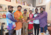नगरसेवक सौरभ मलुष्टे यांचा वाढदिवस उत्साहात; सफाई कर्मचाऱ्यांनी घरी जाऊन कापला केक, दिल्या अनोख्या शुभेच्छा नगरसेवक सौरभ मलुष्टे यांचा वाढदिवस उत्साहात; सफाई कर्मचाऱ्यांनी घरी जाऊन कापला केक, दिल्या अनोख्या शुभेच्छा