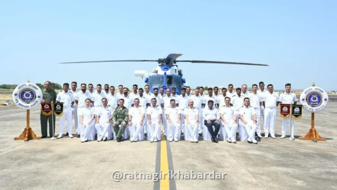 ALH MK 3 Helicopter Ratnagiri: रत्नागिरीत तटरक्षक दलाच्या ताफ्यात स्वदेशी बनावटीचे अत्याधुनिक 'एएलएच एमके ३' हेलिकॉप्टर दाखल; 'वॉटर कॅनन सॅल्यूट' देऊन भव्य स्वागत ALH MK 3 Helicopter Ratnagiri: रत्नागिरीत तटरक्षक दलाच्या ताफ्यात स्वदेशी बनावटीचे अत्याधुनिक 'एएलएच एमके ३' हेलिकॉप्टर दाखल; 'वॉटर कॅनन सॅल्यूट' देऊन भव्य स्वागत