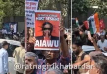 Delhi SIR Protest: दिल्लीतील बंगला साहिब गुरुद्वाराजवळ ‘एसआयआर’ विरोधात निदर्शने; पोलिसांकडून वाहतूक मार्ग बदलाचे निर्देश Delhi SIR Protest: दिल्लीतील बंगला साहिब गुरुद्वाराजवळ 'एसआयआर' विरोधात निदर्शने; पोलिसांकडून वाहतूक मार्ग बदलाचे निर्देश