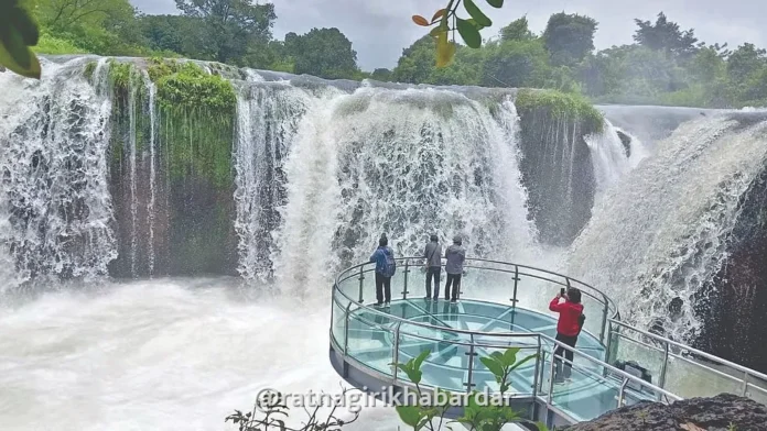 Deorukh Ozar Waterfall Tourism Project: देवरूखात उभारणार 'मिनी नायगारा'; ओझर धबधब्यावर ७.८० कोटींचा 'ग्लास स्कायवॉक' आणि पर्यटन प्रकल्प प्रस्तावित Deorukh Ozar Waterfall Tourism Project: देवरूखात उभारणार 'मिनी नायगारा'; ओझर धबधब्यावर ७.८० कोटींचा 'ग्लास स्कायवॉक' आणि पर्यटन प्रकल्प प्रस्तावित
