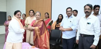 अनाम प्रेम परिवारातर्फे परिचारिकांचा सन्मान