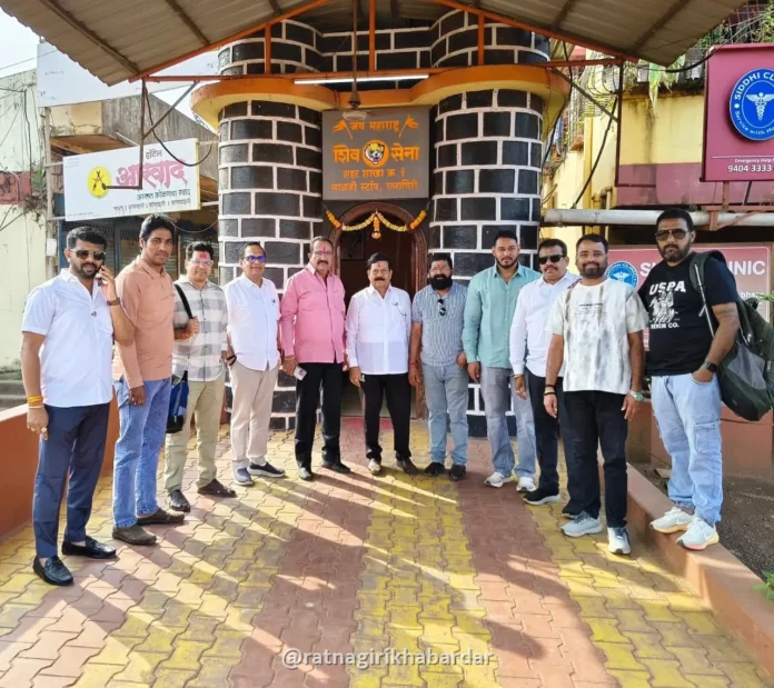 पुणे शिक्षक मतदारसंघाच्या प्रचारासाठी रत्नागिरीतील शिवसेनेची टीम रवाना; ना. उदय सामंत यांच्या मार्गदर्शनाखाली नगरसेवक व पदाधिकारी मैदानात पुणे शिक्षक मतदारसंघाच्या प्रचारासाठी रत्नागिरीतील शिवसेनेची टीम रवाना; ना. उदय सामंत यांच्या मार्गदर्शनाखाली नगरसेवक व पदाधिकारी मैदानात