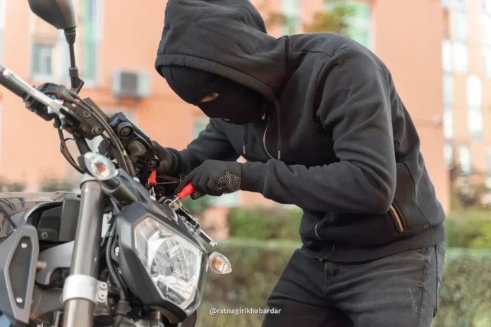 Hero Splendor Theft Rajapur: ओणी हायस्कूलसमोरून हिरो स्प्लेंडर दुचाकी चोरीला; अज्ञात इसमावर गुन्हा दाखल