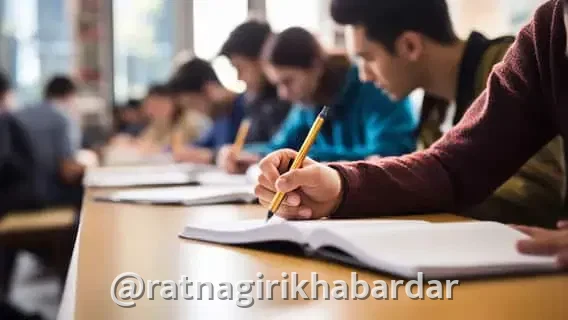 HSC Board Exam Form Issue : ऑनलाईन नोंदणीअभावी राज्यातील १८,५३४ बारावीच्या विद्यार्थ्यांचे भवितव्य टांगणीला.. HSC Board Exam Form Issue : ऑनलाईन नोंदणीअभावी राज्यातील १८,५३४ बारावीच्या विद्यार्थ्यांचे भवितव्य टांगणीला..