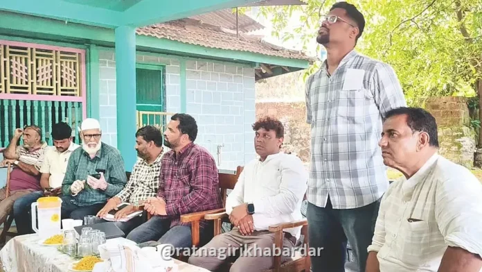 Khed Khadipatta News: खेड तालुक्यातील खाडीपट्ट्यातील वीज व रस्त्यांचे प्रश्न सुटणार; राजवेल येथील संयुक्त बैठकीत सकारात्मक निर्णय Khed Khadipatta News: खेड तालुक्यातील खाडीपट्ट्यातील वीज व रस्त्यांचे प्रश्न सुटणार; राजवेल येथील संयुक्त बैठकीत सकारात्मक निर्णय