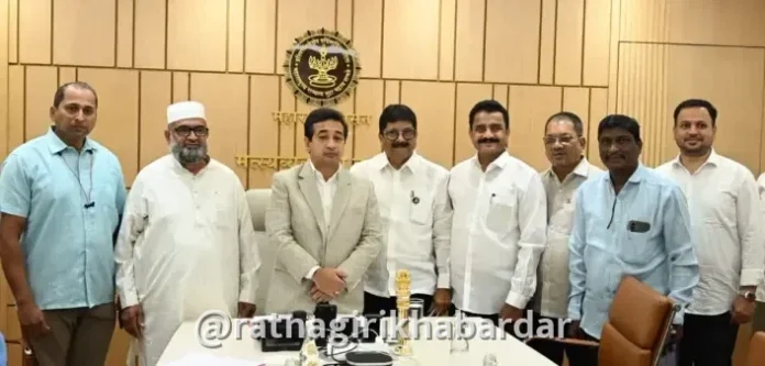 Konkan Fisheries Fish Seed Center Nitesh Rane: कोकणात मत्स्य बीज केंद्रे उभारणीला गती द्या; मत्स्यव्यवसाय मंत्री नितेश राणे यांचे निर्देश Konkan Fisheries Fish Seed Center Nitesh Rane: कोकणात मत्स्य बीज केंद्रे उभारणीला गती द्या; मत्स्यव्यवसाय मंत्री नितेश राणे यांचे निर्देश