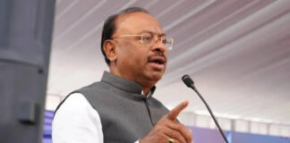 Maharashtra Document Registration Aadhaar Mandatory News: राज्यात दस्त नोंदणीसाठी आधार कार्ड अनिवार्य; फसवणुकीला आळा घालण्यासाठी १ ऑक्टोबरपासून नवीन नियम लागू
