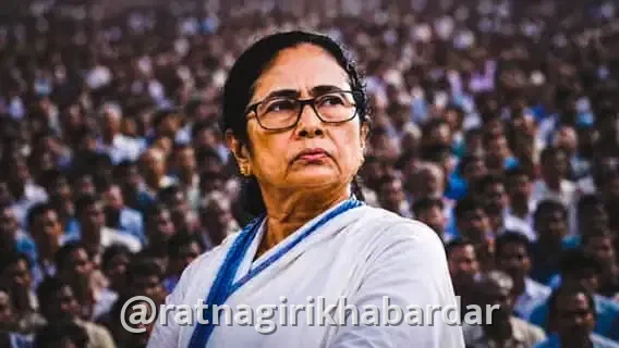 Mamata Banerjee Security: पश्चिम बंगालच्या माजी मुख्यमंत्री ममता बॅनर्जी यांच्या सुरक्षेत मोठी त्रुटी; कालीघाट येथील दुर्गा पूजा मंडपाकडे जाताना अज्ञात महिलेकडून हल्ल्याचा प्रयत्न Mamata Banerjee Security: पश्चिम बंगालच्या माजी मुख्यमंत्री ममता बॅनर्जी यांच्या सुरक्षेत मोठी त्रुटी; कालीघाट येथील दुर्गा पूजा मंडपाकडे जाताना अज्ञात महिलेकडून हल्ल्याचा प्रयत्न