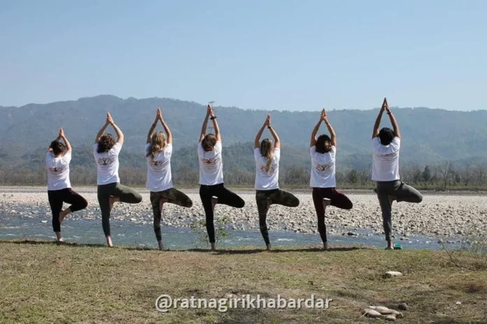 Ratnagiri Free Yoga Class: भाट्ये किनाऱ्यावर मोफत योगसाधना वर्ग
